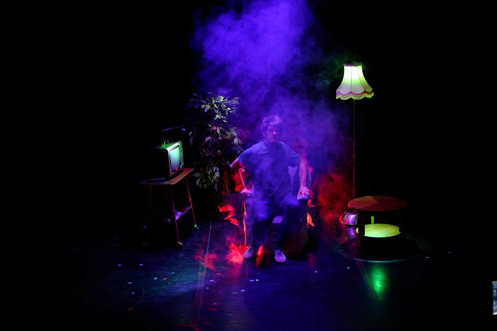 Le serment du gueridon_compagnie-Bakelite_Olivier-Rannou_et_Christine-Le-Berre