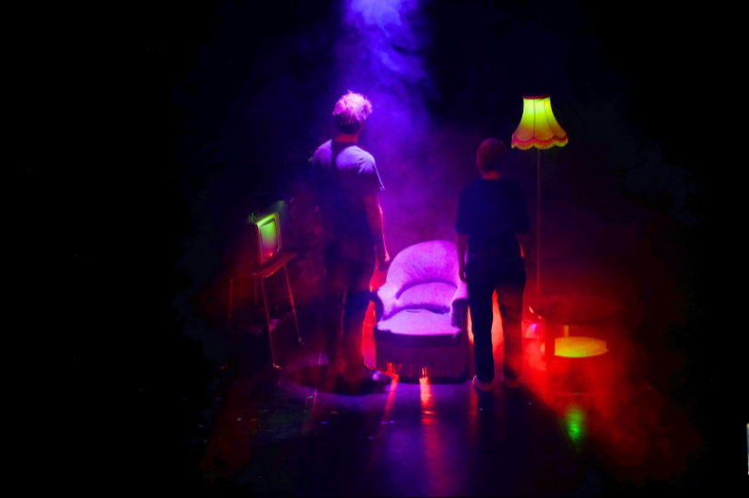 Le serment du gueridon_compagnie-Bakelite_Olivier-Rannou_et_Christine-Le-Berre